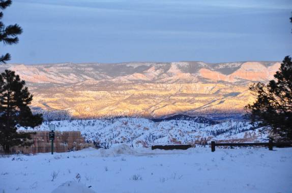 Chegamos ao Bryce Canyon National Park, em Utah, nos Estados Unidos, bem na hora mágica das últimas luzes do sol. Fantástico!